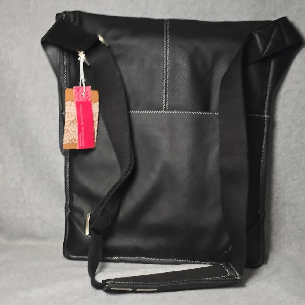 Malcolm Fontier The Entertainer Black Messenger Bag - Picture 3 of 11